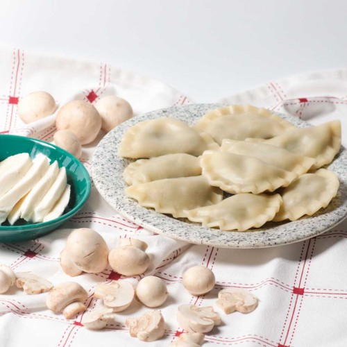 Pierogi z pieczarkami i mozzarellą - Tulone.jpg